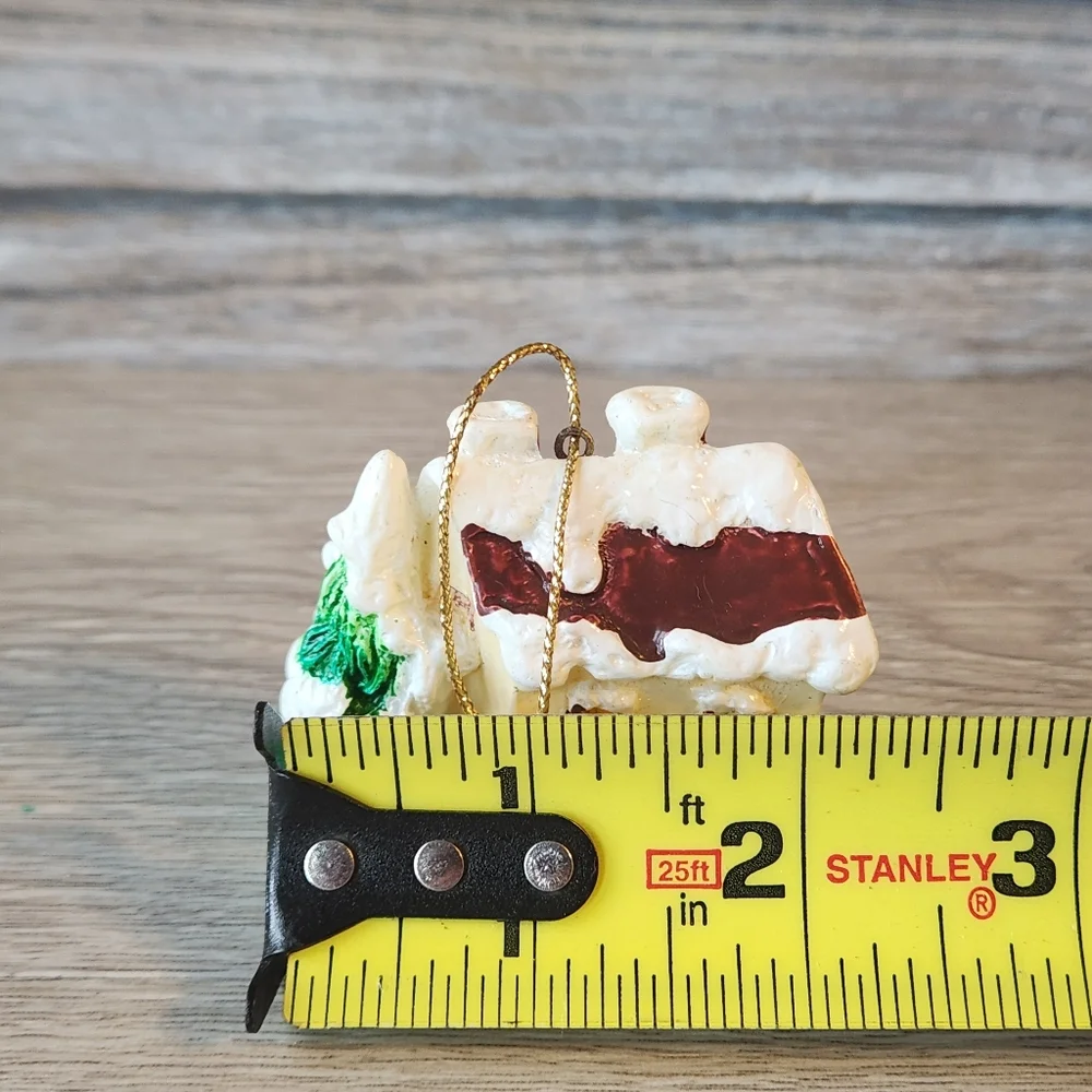 Russ Berrie A Christmas Village Ornament Snow Lodge